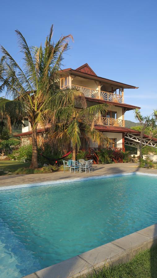The Tree House Sumbawa Hotell Huu Exteriör bild